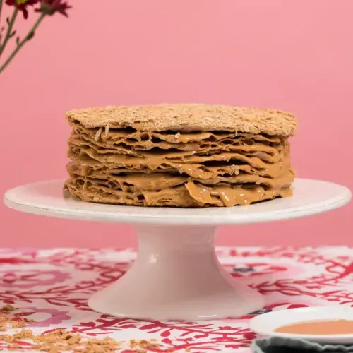 Torta de hojarasca con manjar de Hojas de Cami