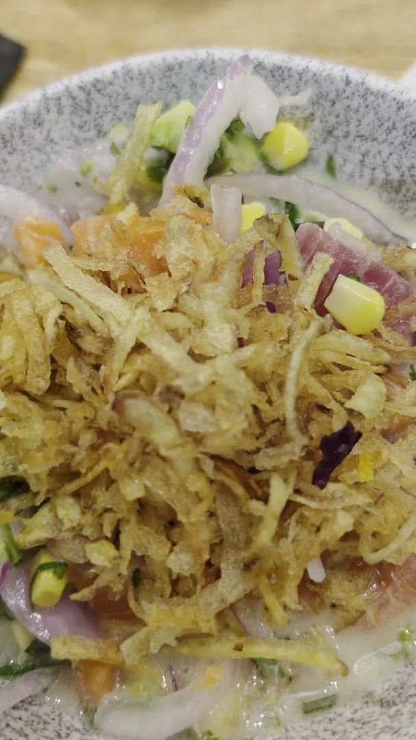 Cevichería al paso & más