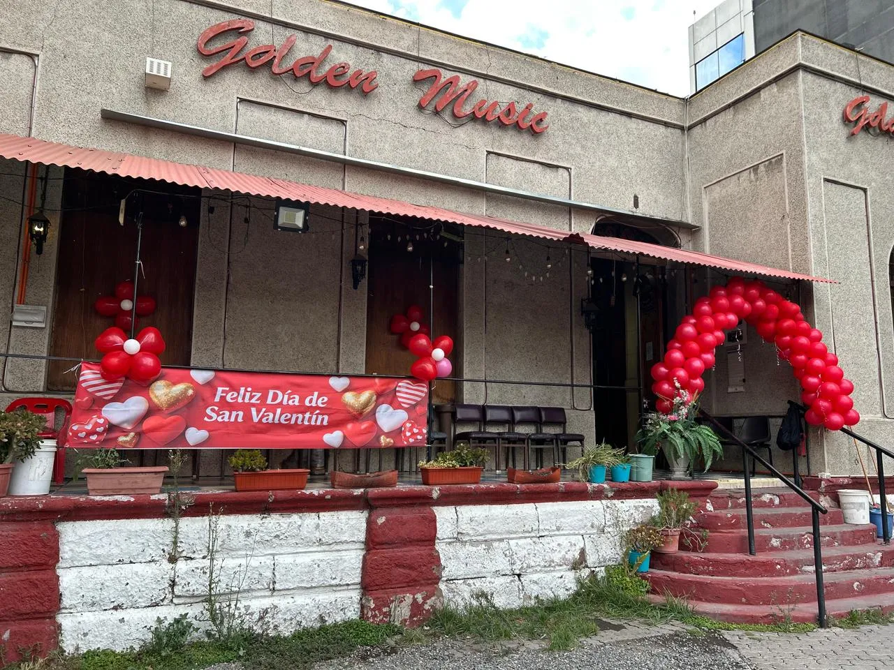 Pub Golden Music