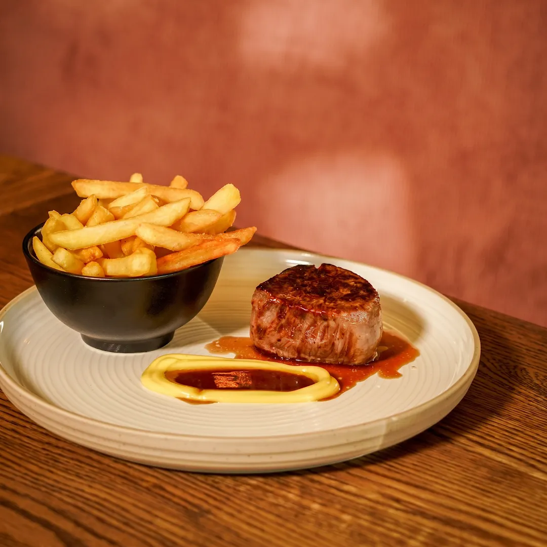 Delfina Bistro