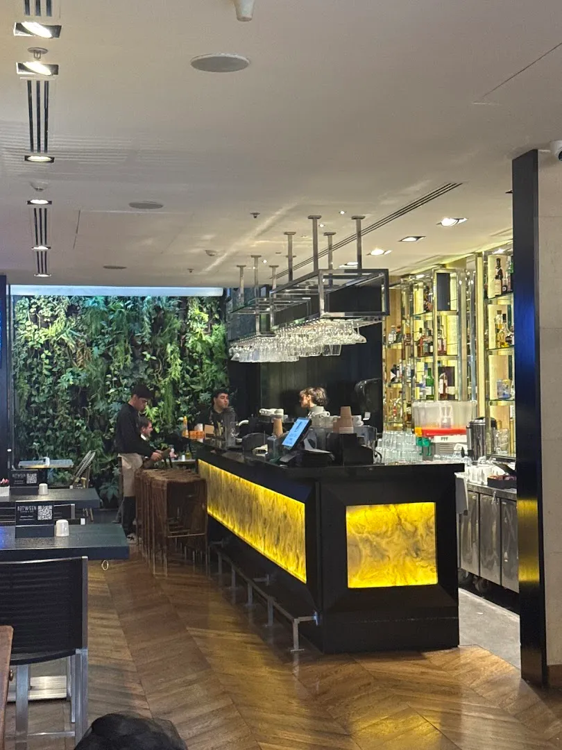 Between Cafe