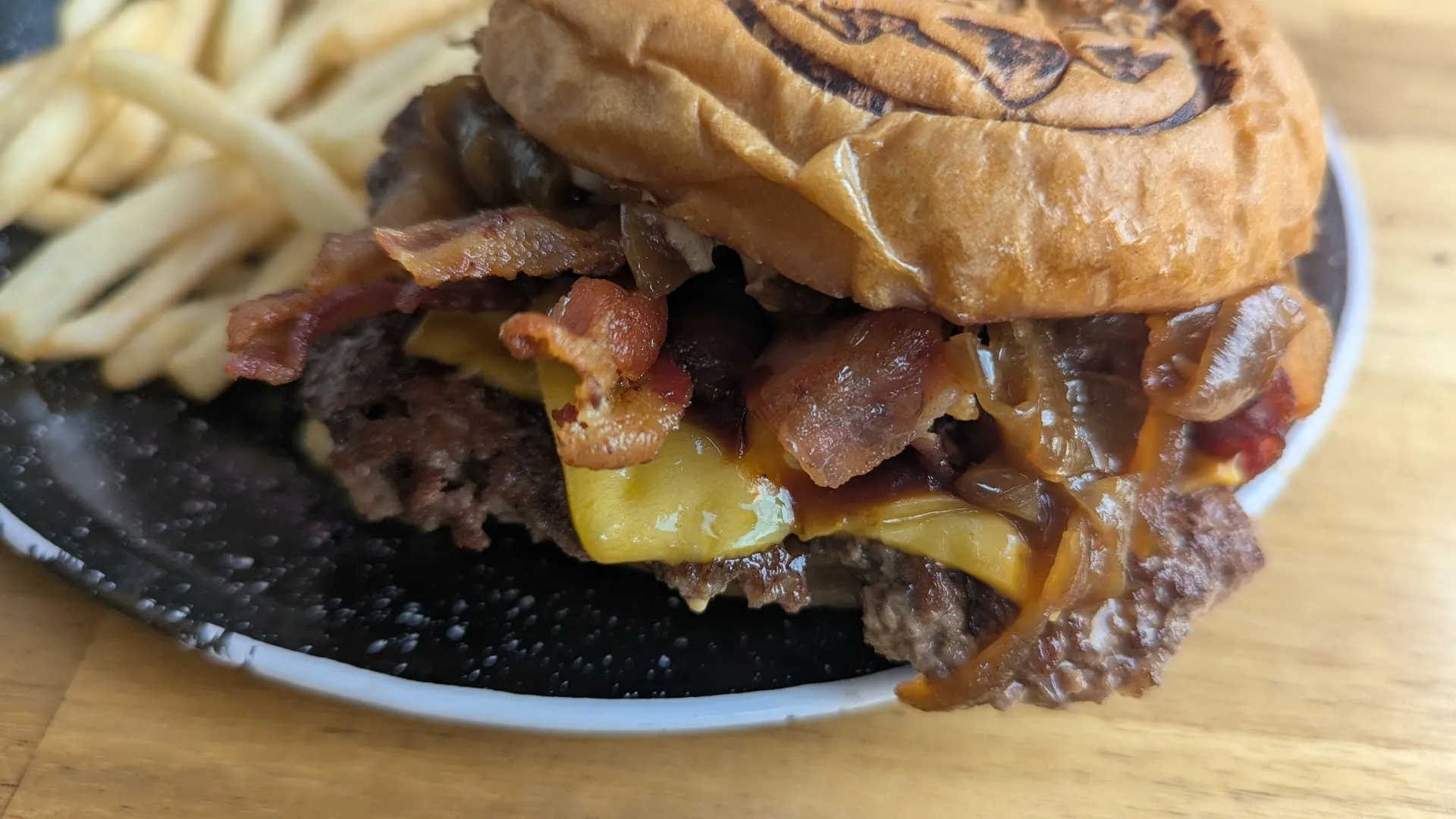 MENDOZA BURGERS
