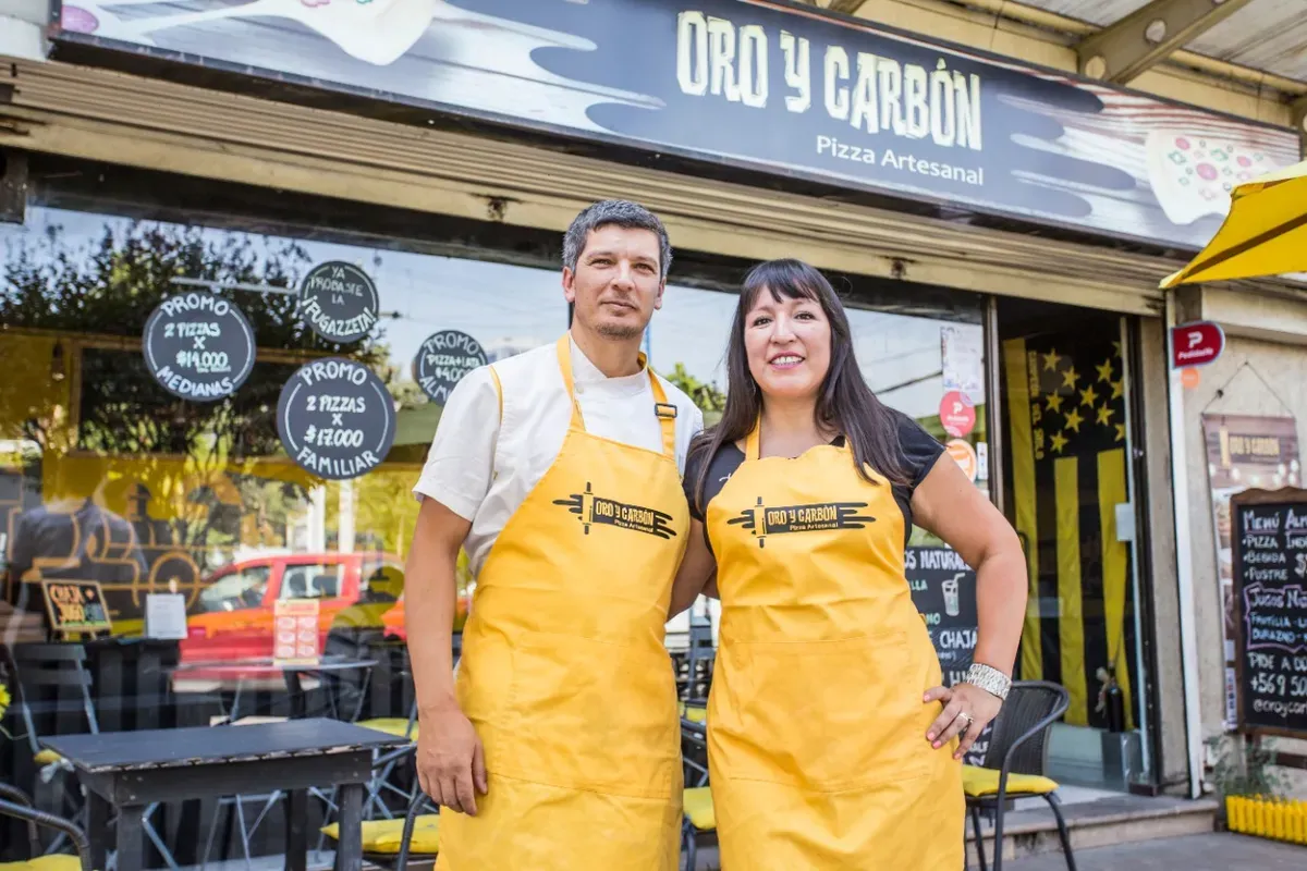 Oro y Carbón Pizzería Artesanal