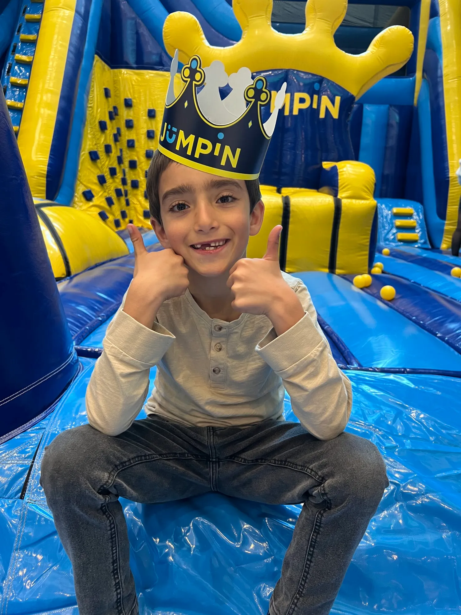 JUMPIN Mallplaza Vespucio
