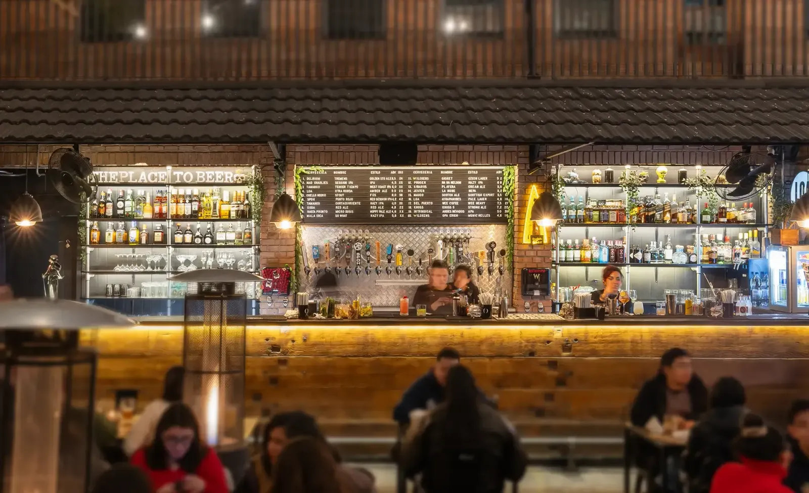 Beer Wall de Oculto Beergarden