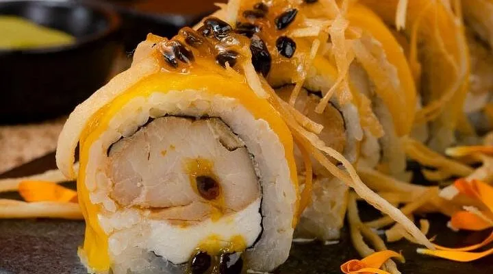 Pollo teriyaki y queso de Kaizen Sushi